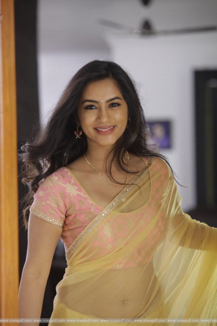 'వాళ్లిద్దరి మధ్య’  తొలి తలుపులోనే...