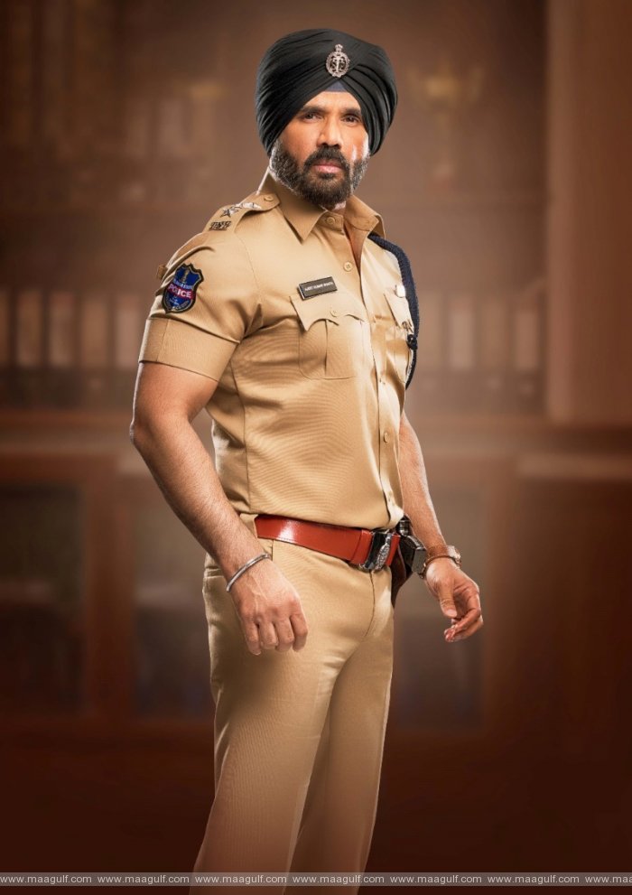 'మోసగాళ్లు'లో సునీల్ శెట్టి డైనమిక్ ఫస్ట్ లుక్ విడుదల