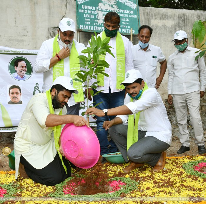 9 గ్రీన్ ఇండియా ఛాలెంజ్ స్వీకరించి మొక్కలు నాటిన హీరో శర్వానంద్