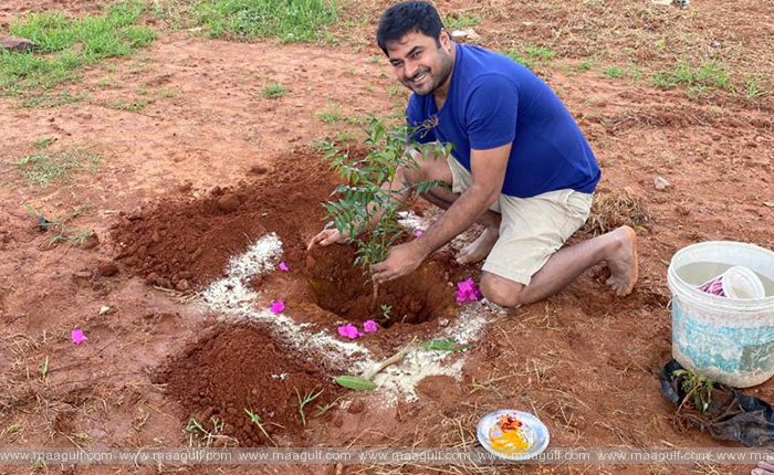 గ్రీన్ ఇండియా ఛాలెంజ్ ను స్వీకరించి మొక్కలు నాటిన SLV సినిమా సుధాకర్ చెరుకూరి