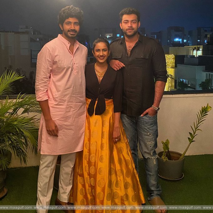 9 చెల్లి, బావతో వరుణ్ దీపావళి