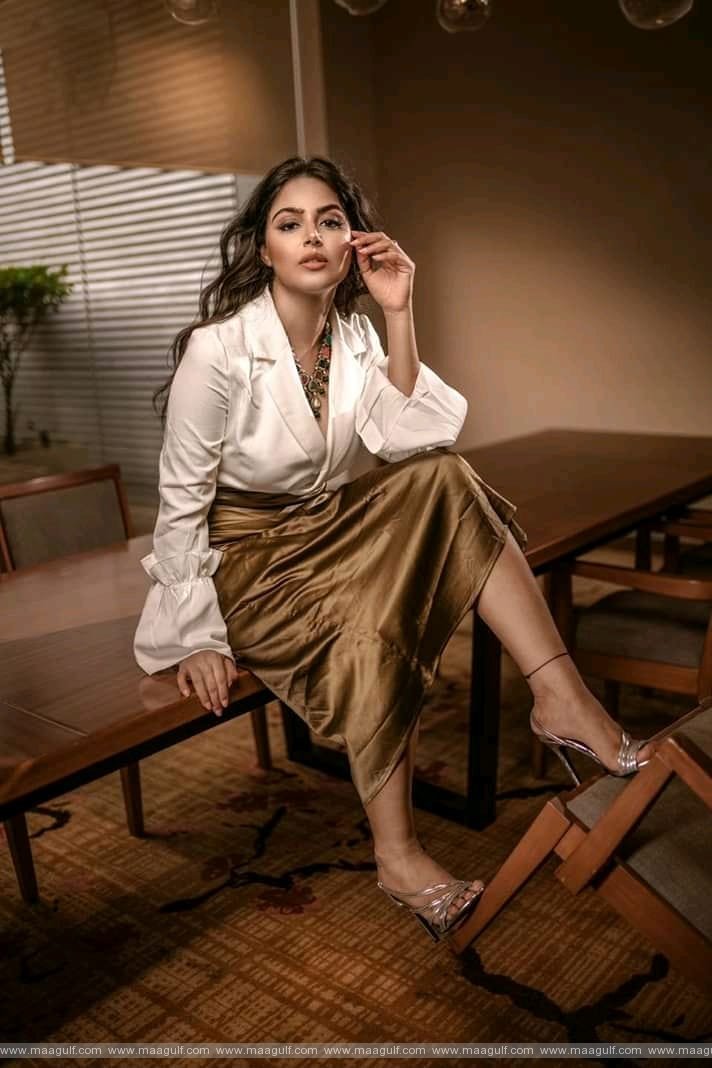 9 \'అల్లుడు అదుర్స్\'లో మోనాల్ గజ్జర్ స్పెషల్ సాంగ్