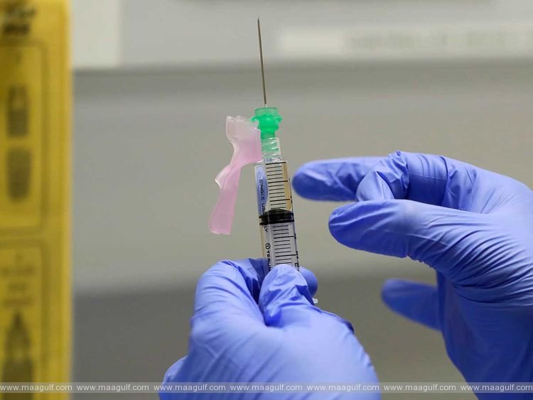 ఒమన్‌లో 14,900 మందికి కరోనా వ్యాక్సిన్