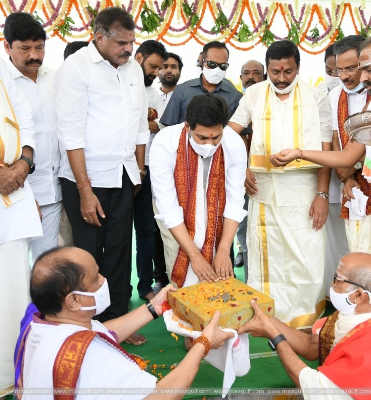 1 9 ఆలయాల పునర్నిర్మాణానికి సీఎం జగన్ భూమి పూజ