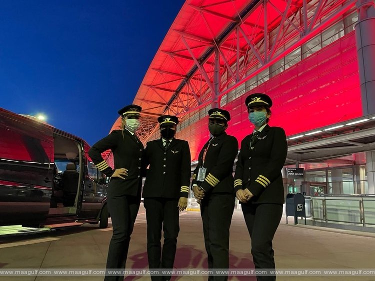 అరుదైన ఘనతను సొంతం చేసుకున్న నలుగురు మహిళా పైలెట్లు