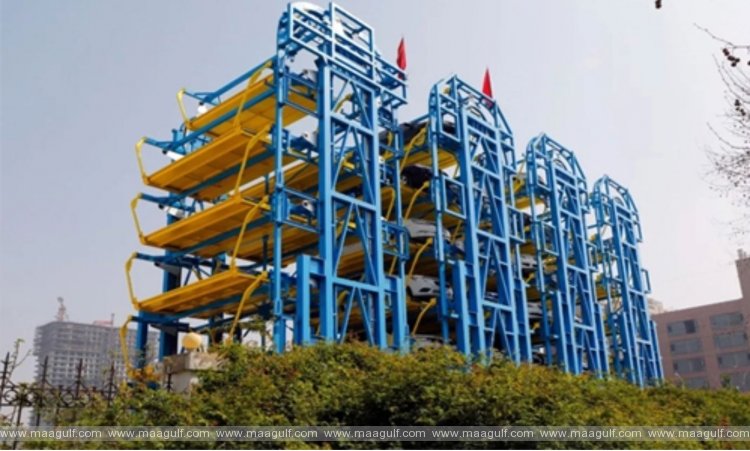 హోరాత్ ఆలి వద్ద వర్టికల్ గార్డెన్ కార్ పార్కులు