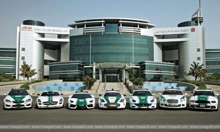 కోవిడ్ జాగ్రత్తల్లో దుబాయ్ పోలీసులు...