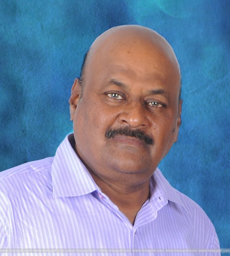 ఎన్నారైలకు గుడ్ న్యూస్.. గల్ఫ్ కార్మికులకు స్యాడ్ న్యూస్