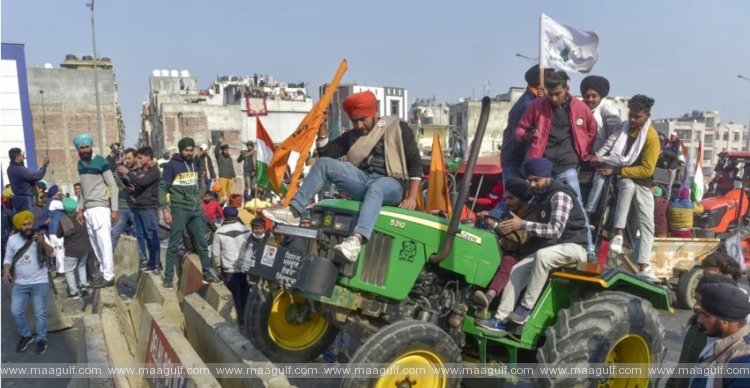 భారత దేశ‌వ్యాప్తంగా రహదారుల దిగ్బంధం...