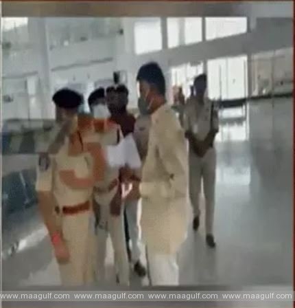 రేణిగుంట ఎయిర్ పోర్ట్ లో ఉద్రిక్తత..