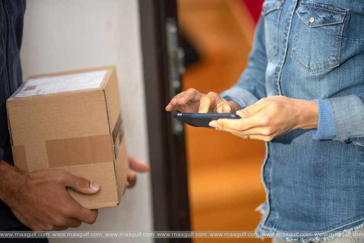 1 హోం డెలివరీ చేసే గ్రాసరీ స్టోర్ వర్కర్లకు హెచ్చరిక