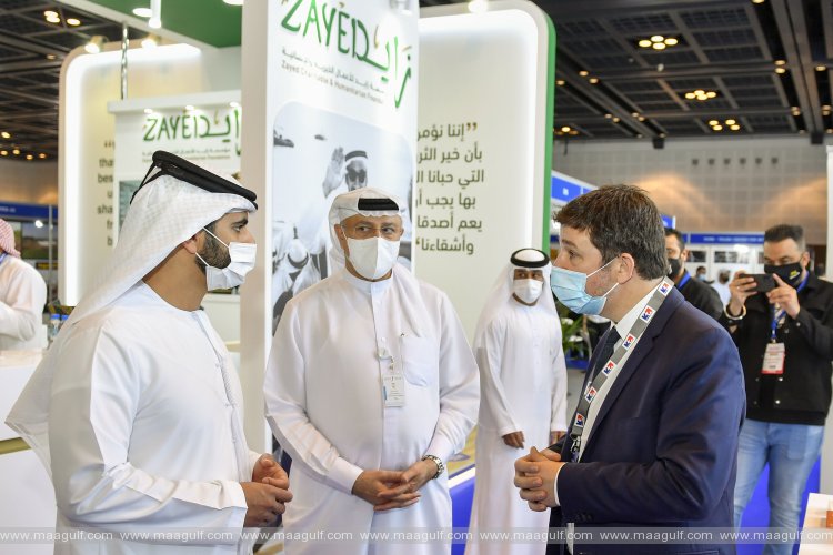 Mansoor bin Mohammed tours DIHAD 2021
