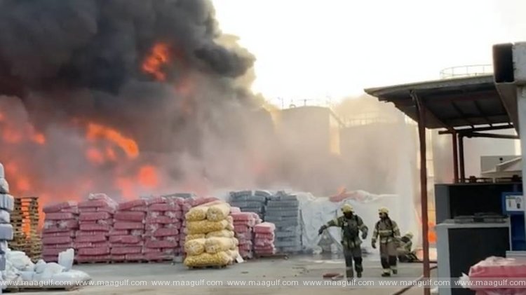 ఫ్యాక్టరీలో అగ్ని ప్రమాదం.. 40 మంది కార్మికుల తరలింపు