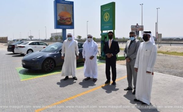 ఎల‌క్ట్రిక్ కార్స్ తొలి చార్జింగ్ స్టేష‌న్ ప్రారంభం