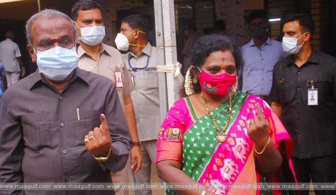 చెన్నైలో ఓటేసిన తెలంగాణ గవర్నర్