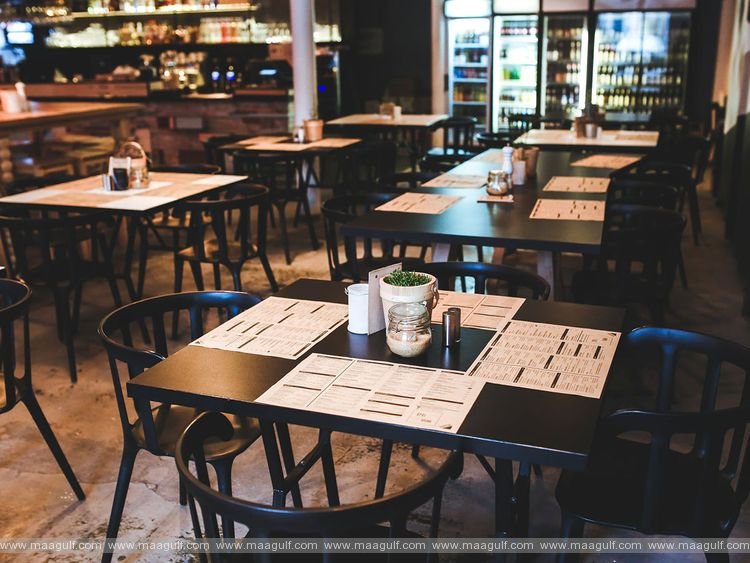 రెస్టారెంట్లు, కేఫ్ ల‌పై ఆంక్ష‌ల కొన‌సాగింపు