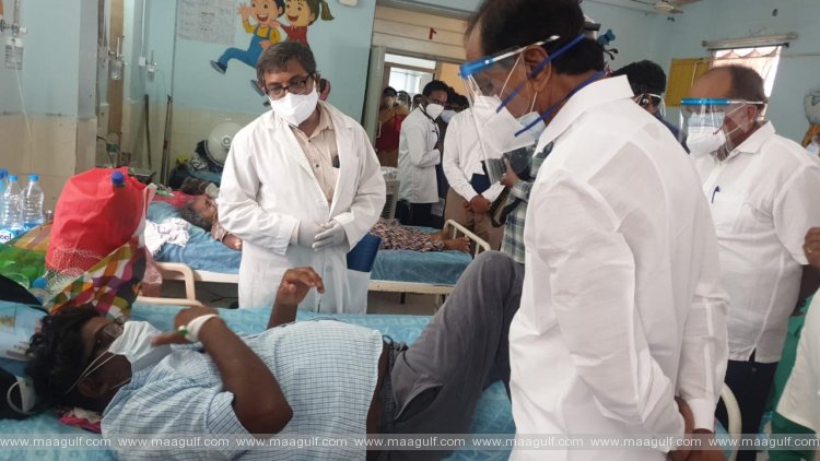 వరంగల్ ఎంజీఎంలో క‌రోనా రోగుల‌తో మాట్లాడి, ధైర్యం చెప్పిన‌ కేసీఆర్