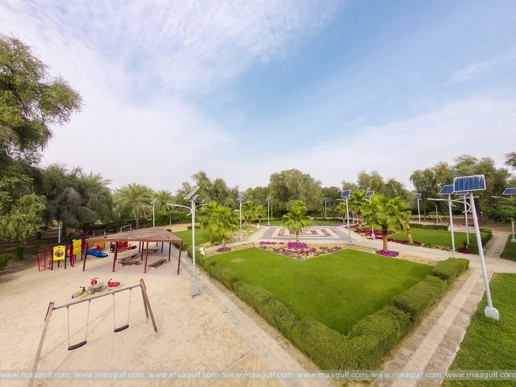 పార్కుల్ని ఓపెన్ చేసిన దుబాయ్: కఠినంగా నిబంధనల అమలు