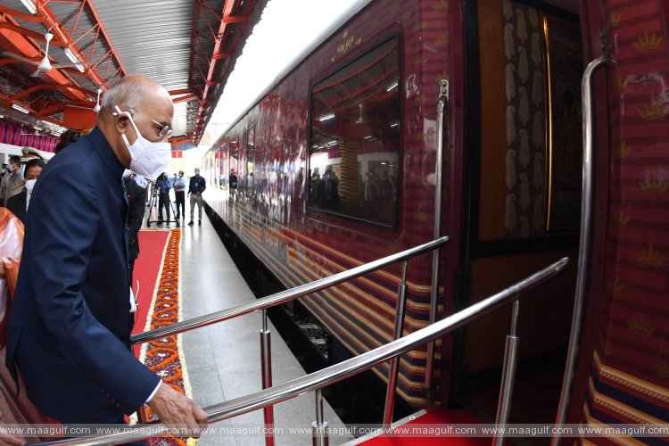 సొంతూరికి రైలెక్కిన రాష్ట్రపతి దంపతులు