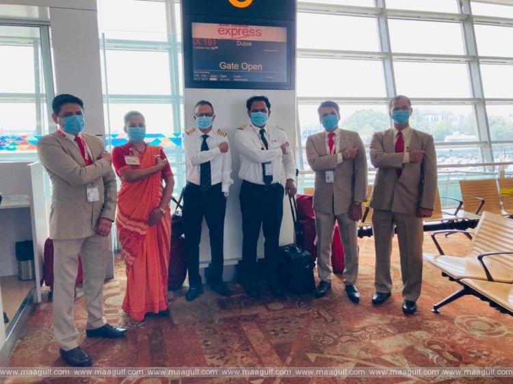 పూర్తిగా వ్యాక్సినేషన్ అయిన సిబ్బందితో ‘ఢిల్లీ నుంచి దుబాయ్’కి తొలి విమానం