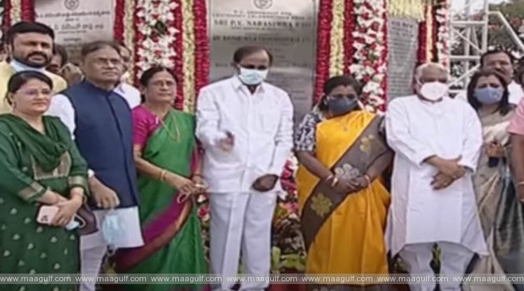 పీవీ విగ్ర‌హాన్ని ఆవిష్క‌రించిన గ‌వ‌ర్న‌ర్, సీఎం