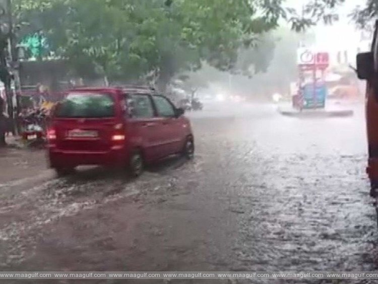 హైదరాబాద్ లోని పలు ప్రాంతాల్లో భారీ వర్షం