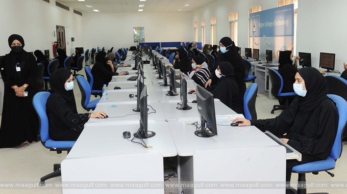 1000 ఉద్యోగాల కోసం 17,000కి పైగా దరఖాస్తుదారులు