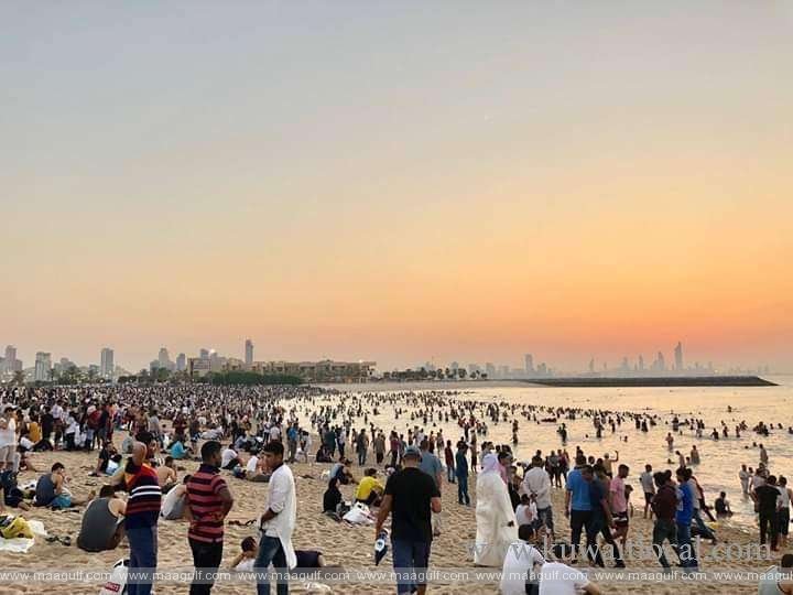 కువైట్ సముద్ర తీరానికి పోటెత్తిన ఫ్యామిలీస్ మరియు బ్యాచిలర్స్