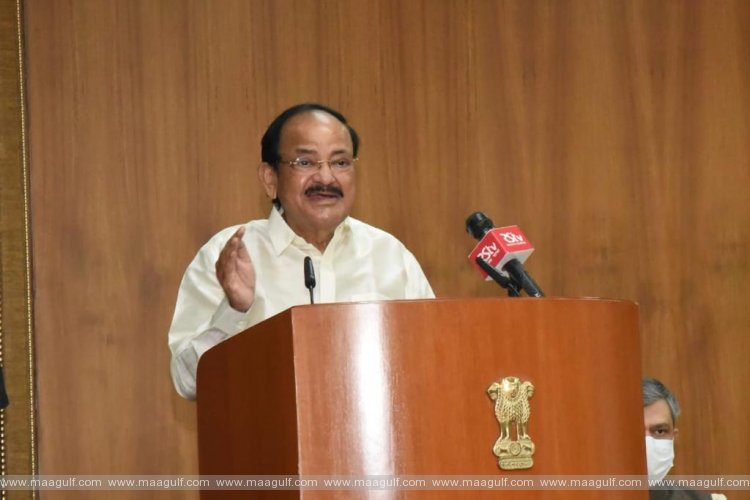 పౌర హక్కులు, సామాజిక బాధ్యతల మధ్య సమన్వయం అవసరం: ఉపరాష్ట్రపతి