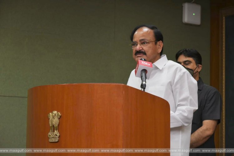 సృజనాత్మక మార్గాల్లో తెలుగు భాష ఆధునీకరణ జరగాలి: ఉపరాష్ట్రపతి