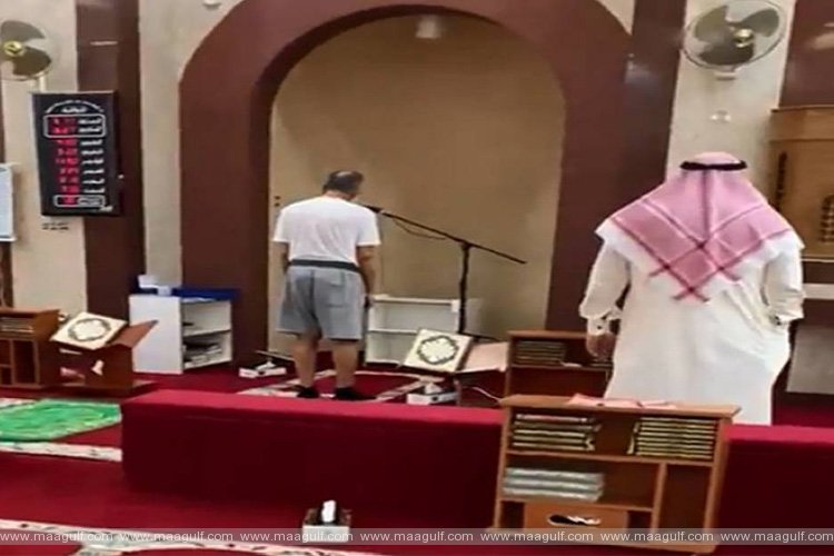 షార్ట్ వేసుకొని మసీదులో ప్రార్ధన..ముయెజిన్ అరెస్ట్