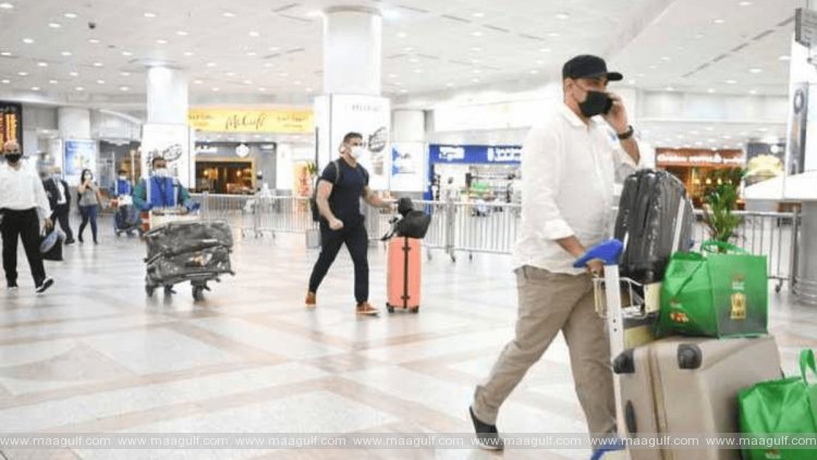 నిబంధనలకు విరుద్ధంగా ప్రయాణీకుల్ని అనుమతిస్తే, విమానయాన సంస్థలకు జరీమానా