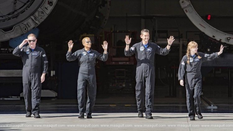 సురక్షితంగా వెనక్కివచ్చిన స్పేస్‌ఎక్స్‌ పర్యాటకుల వ్యోమనౌక