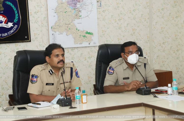 ట్రాఫిక్ సిబ్బందితో సైబరాబాద్ సీపీ స్టీఫెన్ రవీంద్ర సమావేశం