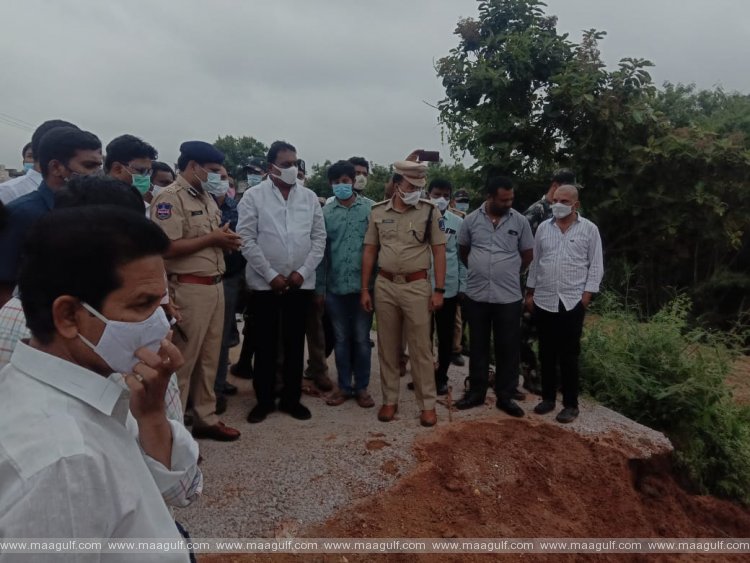 భారీ వర్షాల నేపథ్యంలో అప్రమత్తంగా ఉండాలి: సీపీ స్టీఫెన్ రవీంద్ర