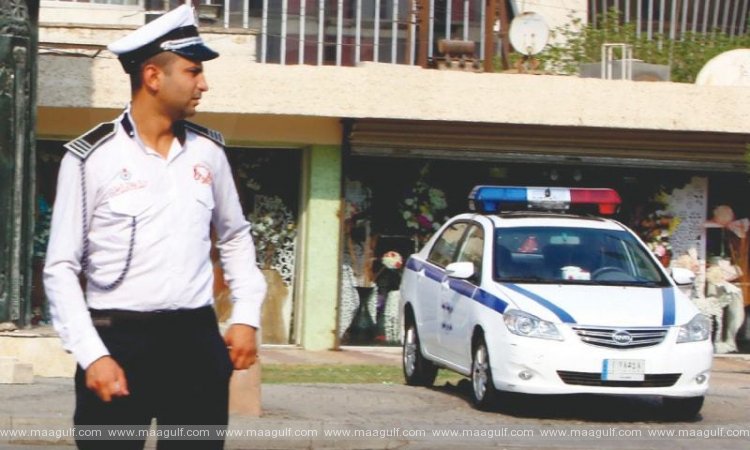 1 బాంబు దాడిలో 13 మంది పోలీసులు దుర్మరణం