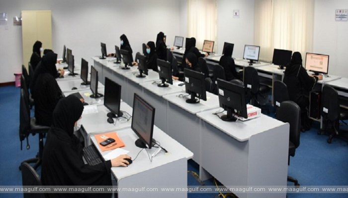 ఒమన్: ఉద్యోగాల కోసం పరీక్షలు రాసిన 300 మందికి పైగా ఉద్యోగార్థులు