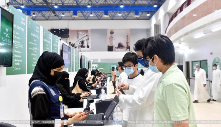 వ్యాక్సిన్ తీసుకోని స్టూడెంట్స్ కి ఆబ్సెంట్