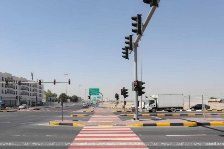 ట్రాఫిక్ సిగ్నల్స్: వాహనదారులు స్పీడ్ లిమిట్స్ పాటించాల్సిందే