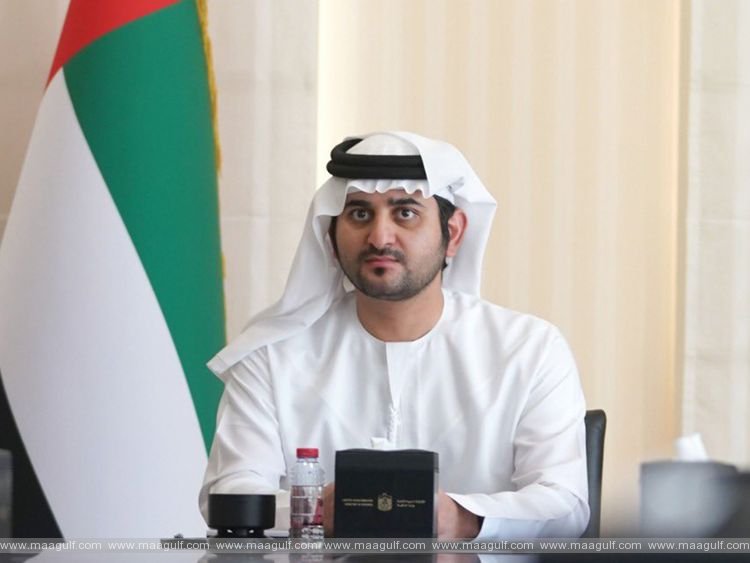 Maktoum bin Mohammed meets with the Finance Ministry’s team