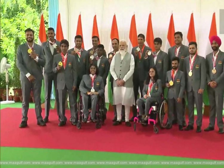 పారాలింపిక్స్ క్రీడాకారుల‌తో ప్ర‌ధాని మోడీ భేటీ