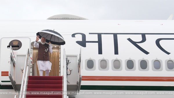 అమెరికాకు చేరుకున్న మోడీ, ఎన్ఆర్ఐల స్వాగతం