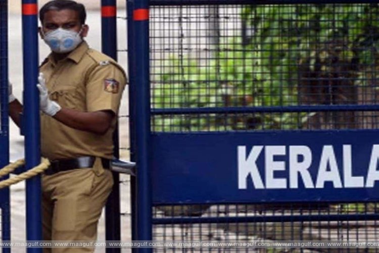 రొమాన్స్ కి ఒప్పుకోలేదని విద్యార్థిని గొంతుకోసిన యువకుడు