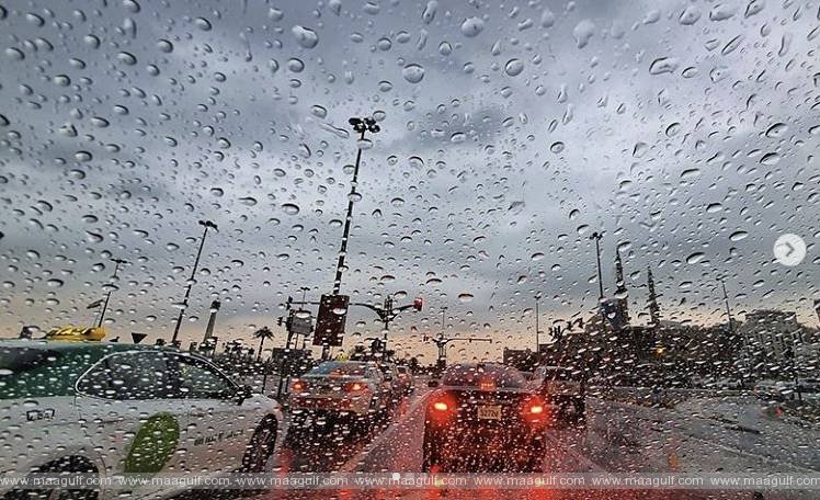 ఉష్ణోగ్రతల్లో తగ్గుదల, తేలికపాటి వర్షం కురిసే అవకాశం