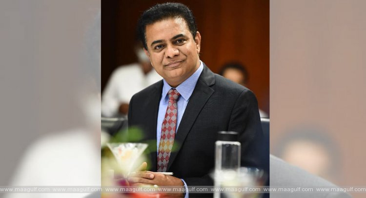 1 ఫ్రాన్స్కు బయలుదేరి వెళ్లిన మంత్రి కేటీఆర్..