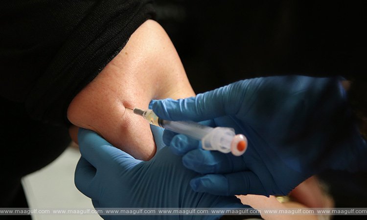 విదేశాల్లో వ్యాక్సిన్ తీసుకున్న వారికి ఇబ్బందేమీ లేదు. యాప్ లో వివరాలు చేస్తే చాలన్న అబుదాబి