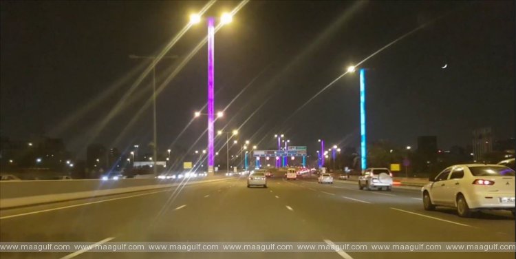 సాంప్రదాయ వీధి దీపాల స్థానంలో LED లైట్లు పెట్టాలి..