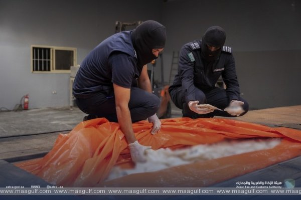 స్మగ్లింగ్ గుట్టు రట్టు.. 2.3 మిలియన్ల నార్కోటిక్ పిల్స్ స్వాధీనం