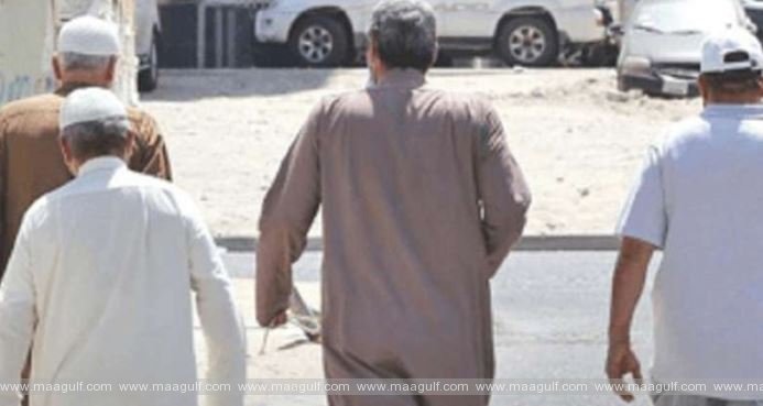 60 ఏళ్ళ పైబడినవారికీ, రెన్యువల్ గడువు ముగిసినవారికి రిటైర్మెంట్‌కి పంపనున్న ఇంటీరియర్