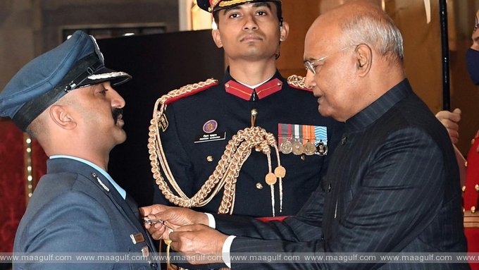 \'వీర్‌చక్ర\' అందుకున్న అభినందన్‌ వర్ధమాన్‌